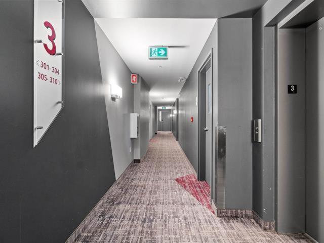 2 Bedroom Condo In The Heart Of The City Montréal Extérieur photo
